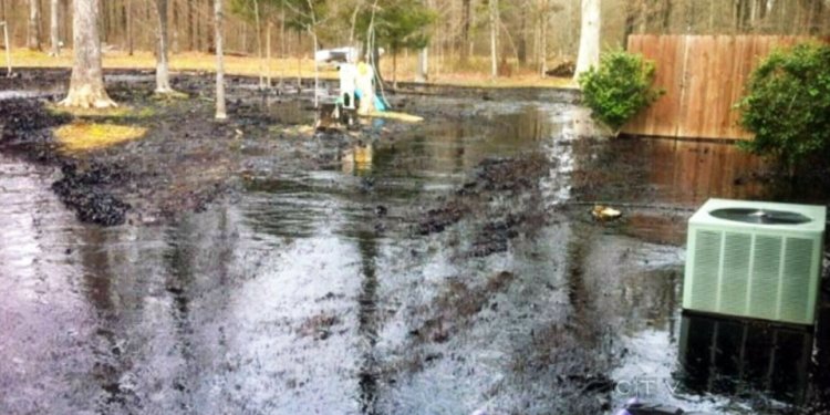 Arkansas oil spill cleanup