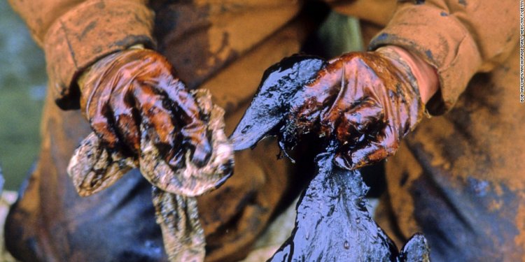 An Exxon Valdez oil spill