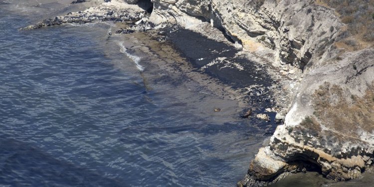 Santa Barbara oil spill - LA