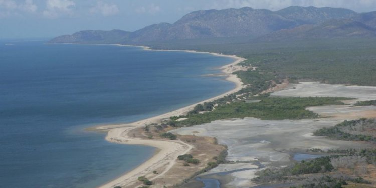 Oil spills in the Great Barrier Reef