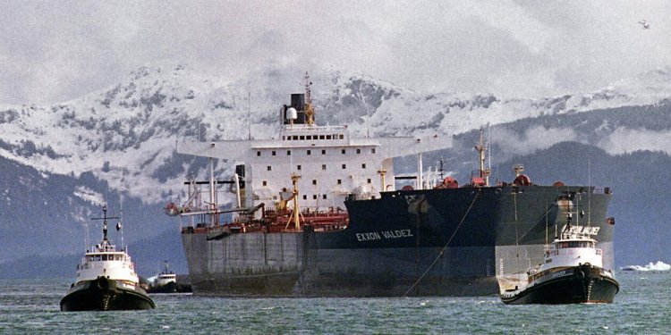 BP oil spill vs. Exxon Valdez