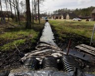 Oil pipeline spills