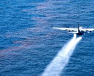 Oil spill dispersants