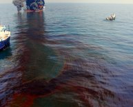 Oil spill pollution